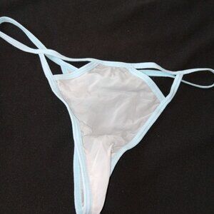 NWOT Womans Thong size S